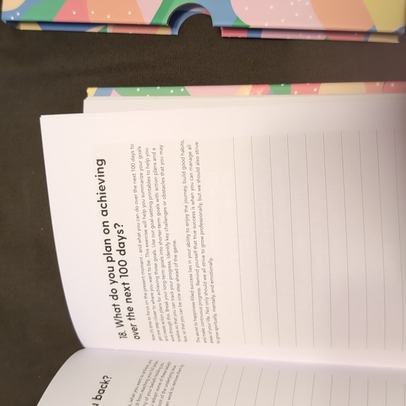 100 Days Of Happiness - Colorful Planner Gift Set - Picture 3 of 6